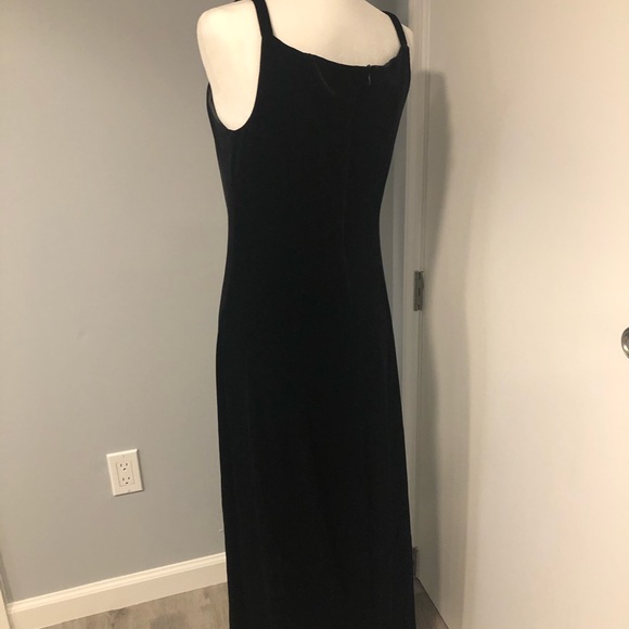 Evening gown - Picture 2 of 11